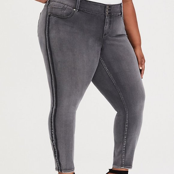 torrid Denim - Torrid 26XS Jegging Super Stretchy Gray Stripe